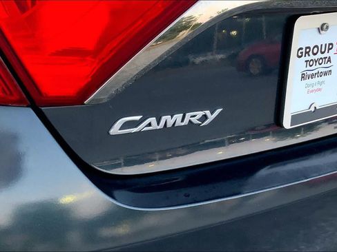Used 2017 Toyota Camry SE FWD image 30