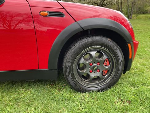 Used 2005 MINI Cooper Hardtop FWD image 36