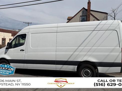 Used 2024 Mercedes-Benz eSprinter 170 Cargo image 8