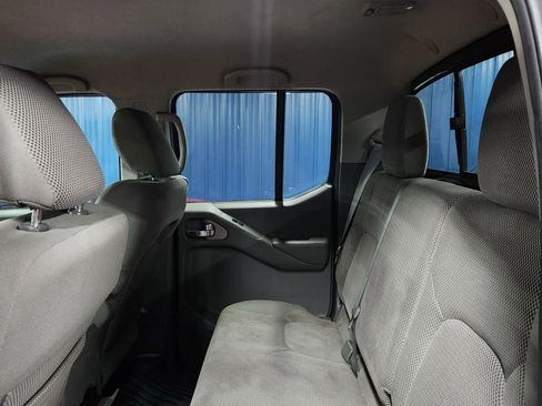 Used 2014 Nissan Frontier SV image 20
