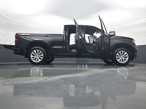 Used 2020 Chevrolet Silverado 1500 Custom image 33