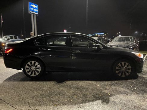 Used 2015 Honda Accord Touring image 4