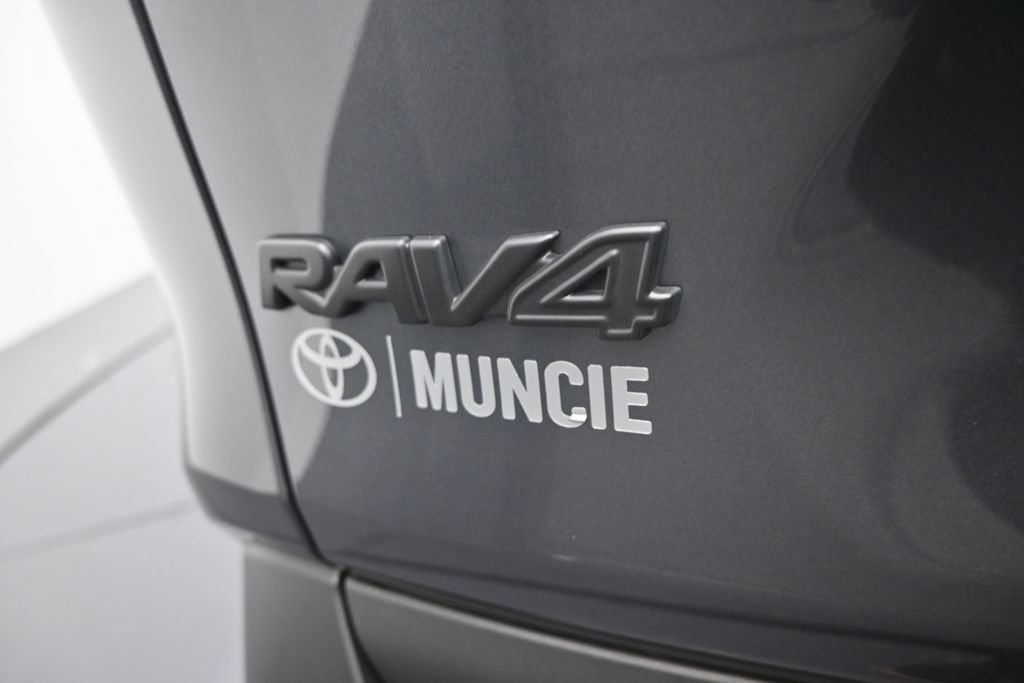 Used 2025 Toyota RAV4 XLE w/ Convenience Package FWD image 39