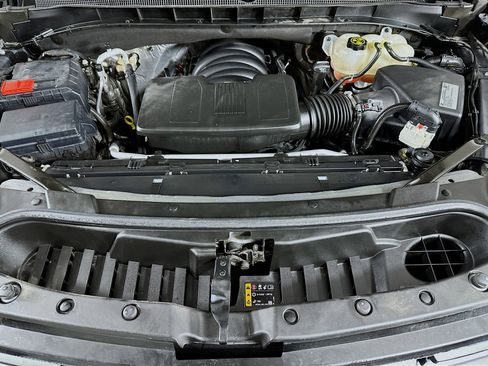 Used 2021 Chevrolet Tahoe RST w/ Luxury Package image 30