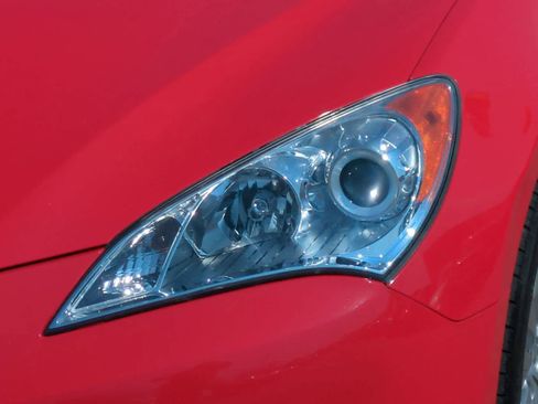 Used 2012 Hyundai Genesis 2.0T RWD image 11