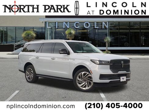 New 2026 Lincoln Navigator L Premier AWD/4WD image 1