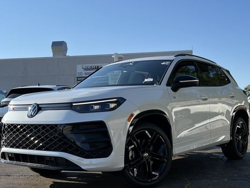 New 2026 Volkswagen Tiguan SE R-Line AWD/4WD image 24