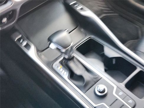 Used 2022 Kia Sorento S w/ Panoramic Sunroof Package FWD image 16