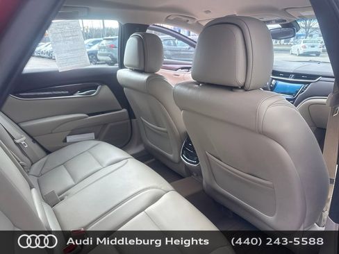 Used 2013 Cadillac XTS Luxury image 12