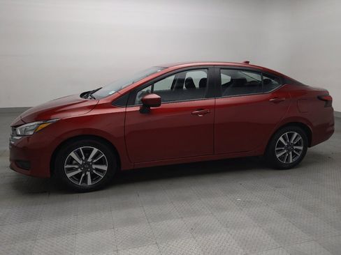 Used 2025 Nissan Versa SV FWD image 2