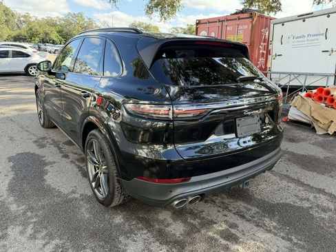 Used 2023 Porsche Cayenne S image 4