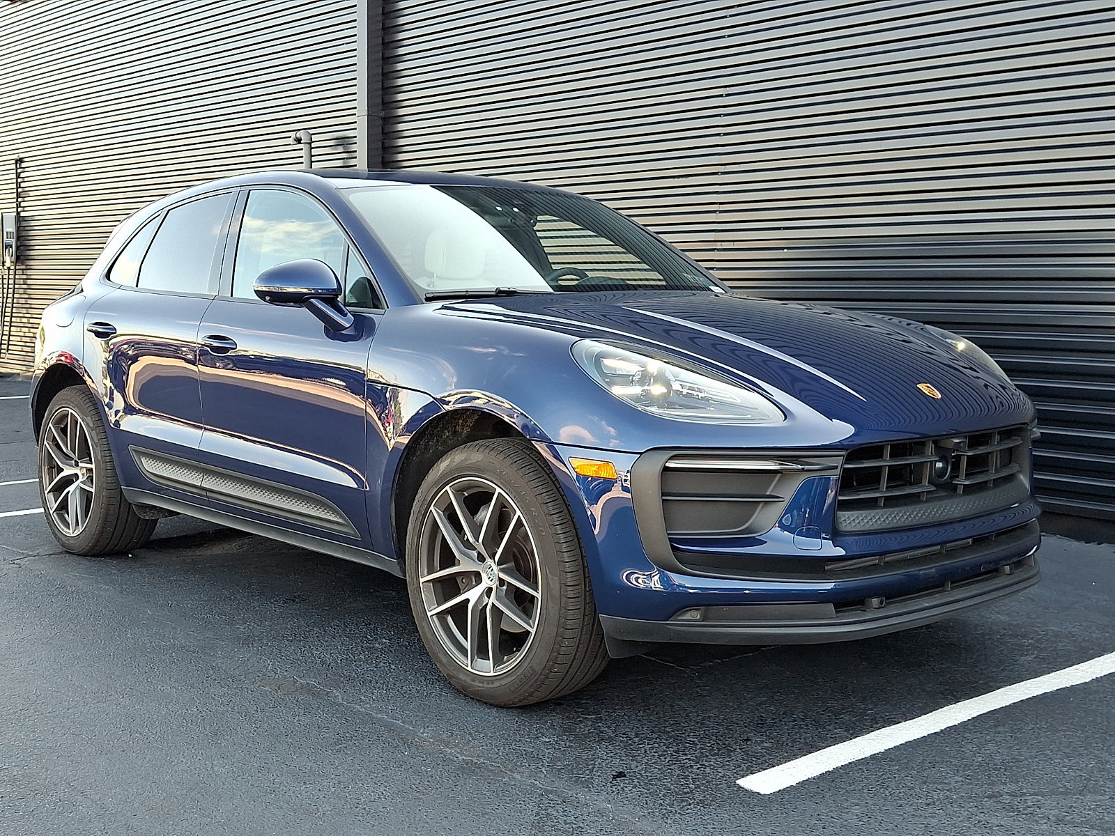 Used 2026 Porsche Macan AWD/4WD image 9