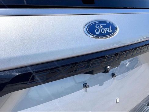 Used 2021 Ford Expedition Limited AWD/4WD image 27