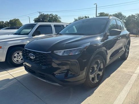 Used 2025 Ford Escape ST-Line FWD image 2