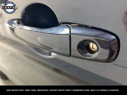 Used 2017 Ford Explorer XLT w/ Equipment Group 202A image 6