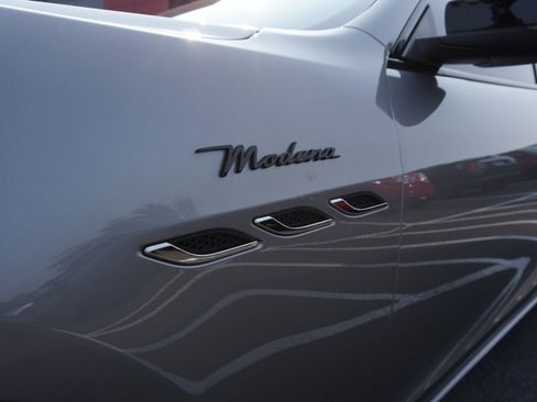 Used 2022 Maserati Ghibli Modena image 11