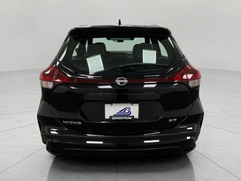 Used 2024 Nissan Kicks SR w/ SR Premium Package image 4