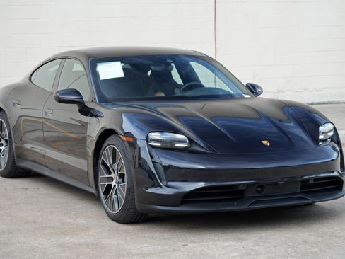 Used 2022 Porsche Taycan RWD image 55