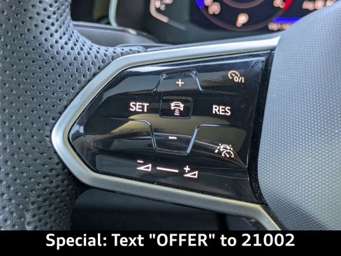 Used 2022 Volkswagen Jetta GLI Autobahn image 26