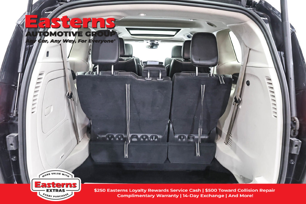 Used 2023 Chrysler Pacifica Limited FWD image 10