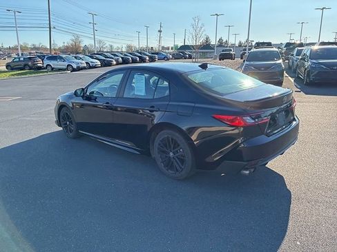 Certified 2025 Toyota Camry SE image 10