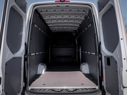 Used 2026 Mercedes-Benz Sprinter 2500 image 11