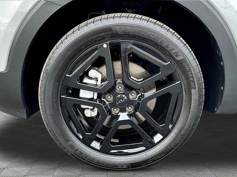 Used 2025 Kia Telluride EX X-Line AWD/4WD image 35