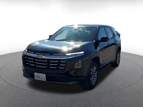 Used 2025 Chevrolet Equinox LT image 4