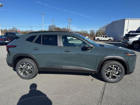 New 2026 Chevrolet Trax LT image 3