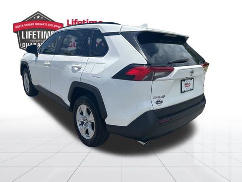 Used 2020 Toyota RAV4 XLE FWD image 5