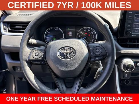 Used 2022 Toyota RAV4 LE AWD/4WD image 18