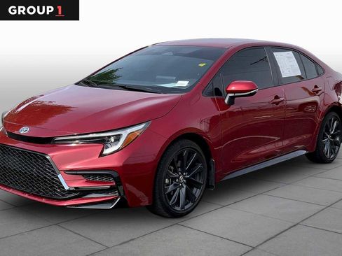 Used 2025 Toyota Corolla SE image 1