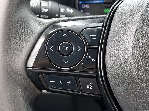 Used 2021 Toyota RAV4 XLE AWD/4WD image 24