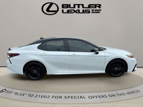 Used 2021 Toyota Camry XSE w/ Navigation Package image 4