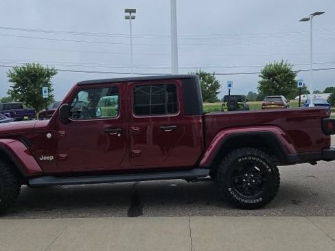 Used 2022 Jeep Gladiator Overland w/ Cold Weather Group AWD/4WD image 12