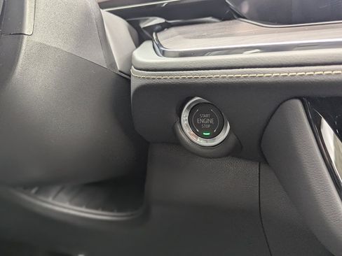 New 2026 Chevrolet Suburban Premier image 25