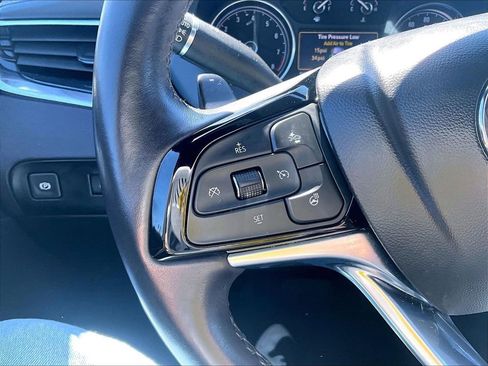 Used 2023 Buick Enclave Essence AWD/4WD image 23