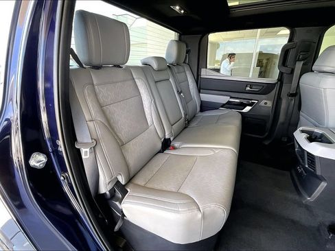 Used 2025 Toyota Tundra Limited AWD/4WD image 26