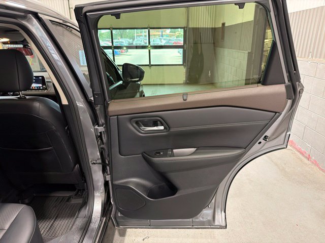 Certified 2023 Nissan Rogue SV w/ SV Premium B Package AWD/4WD image 12