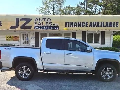 Used 2017 Chevrolet Colorado Z71 AWD/4WD image 4
