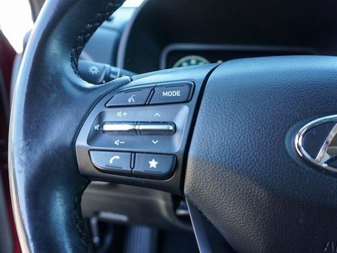 Used 2022 Hyundai Kona Limited image 21