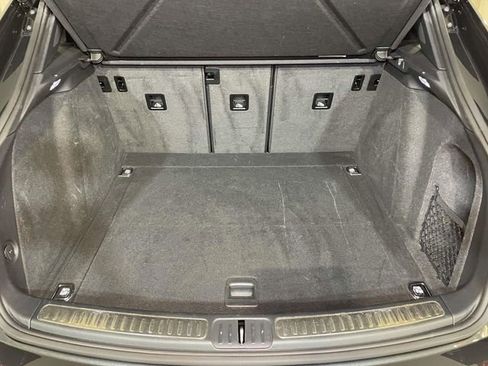 Certified 2025 Porsche Macan image 20