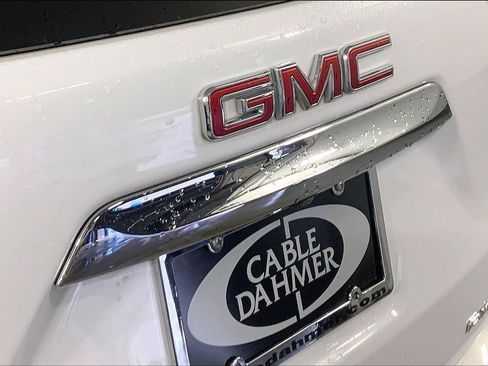Used 2024 GMC Terrain SLT AWD/4WD image 29