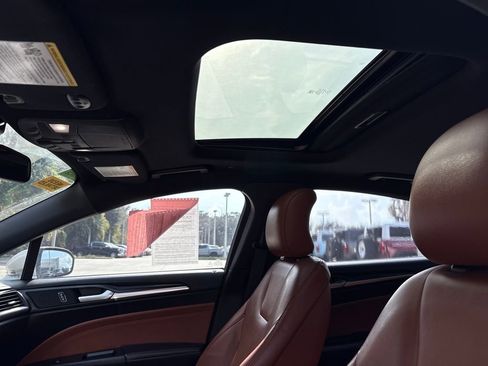 Used 2019 Ford Fusion Titanium image 6