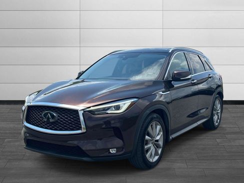 Used 2020 INFINITI QX50 Luxe w/ Navigation Package FWD image 7