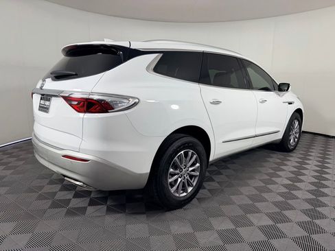 Used 2023 Buick Enclave Essence FWD image 6