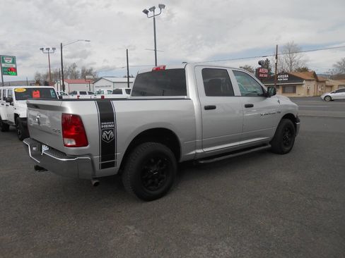 Used 2012 RAM 1500 ST w/ SXT Appearance Group image 9
