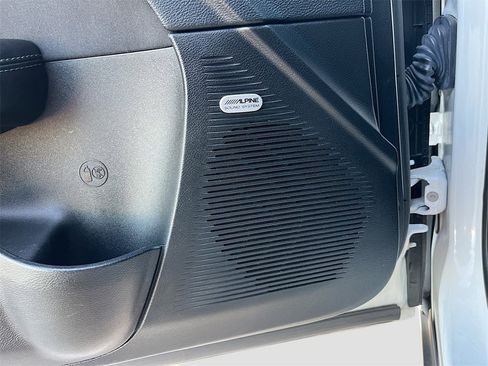 Used 2022 Dodge Challenger R/T Scat Pack w/ Driver Convenience Group image 19