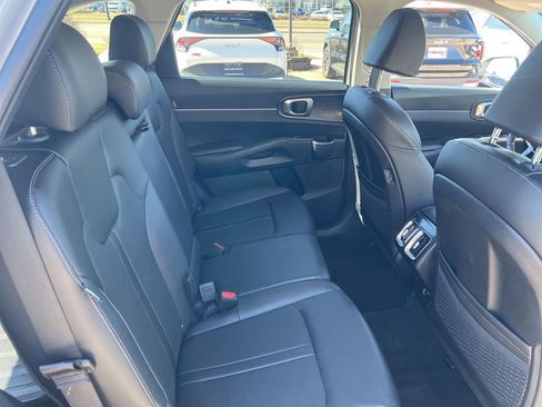 Certified 2025 Kia Sorento S image 14