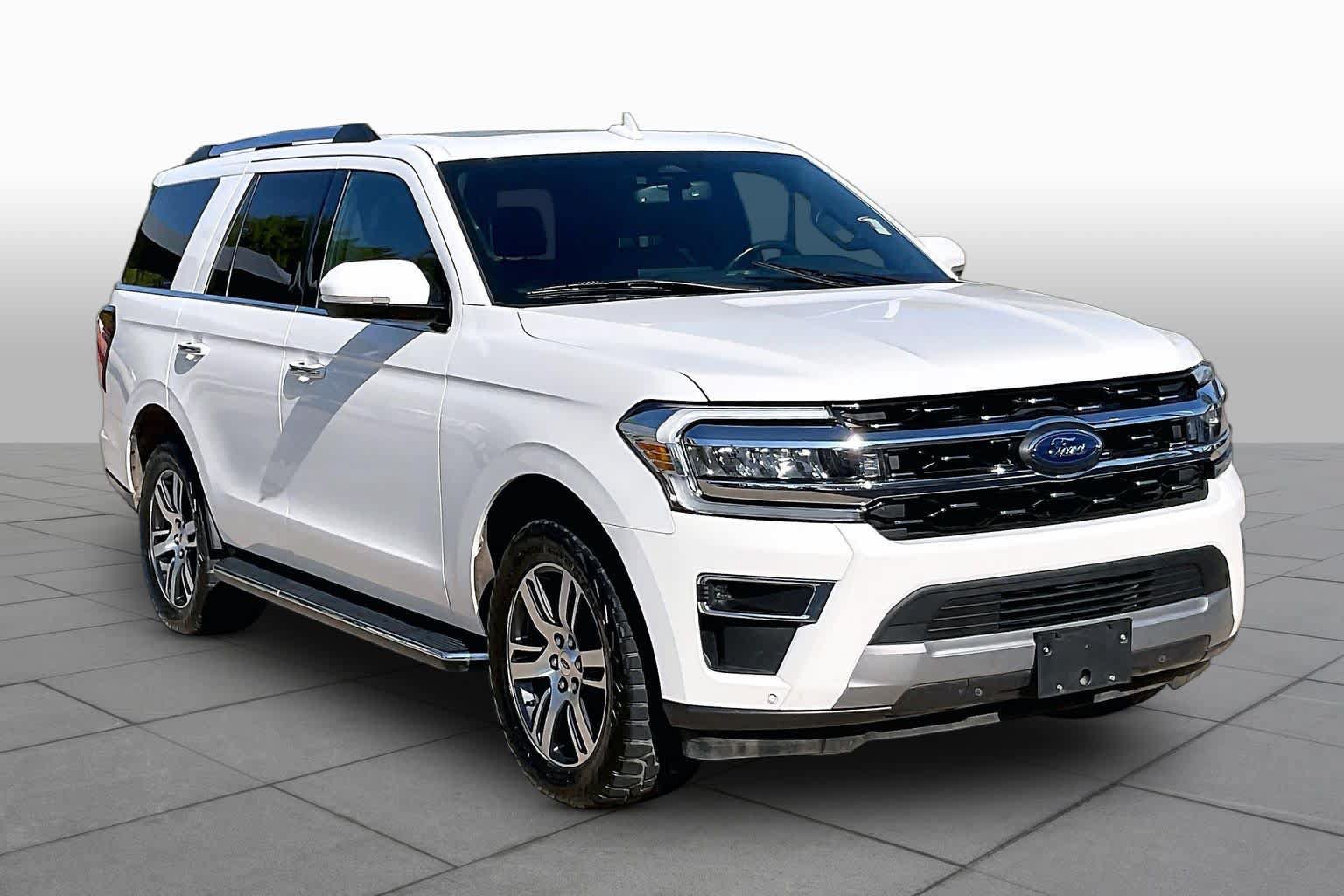 Used 2022 Ford Expedition Limited RWD image 3